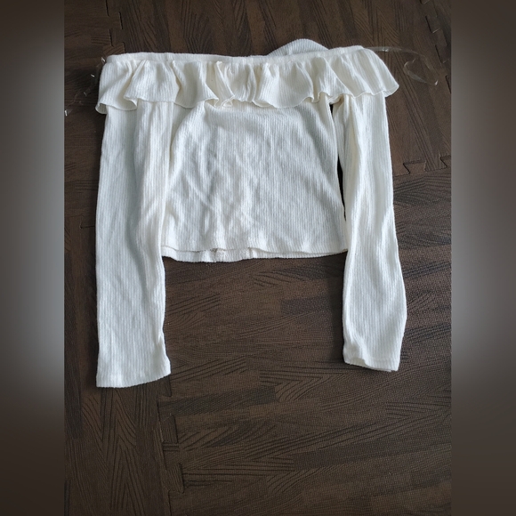 Sirens off the shoulder long sleeve top - Picture 6 of 7